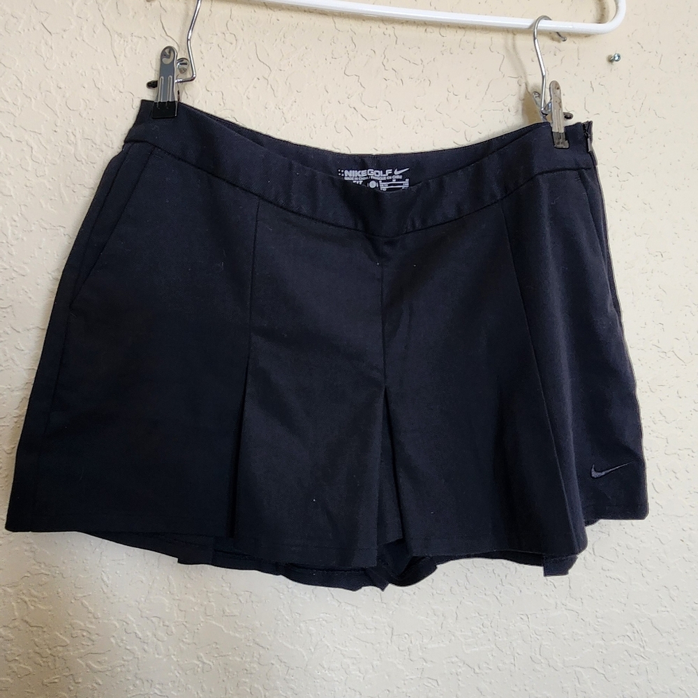 Nike Women's Black Golf Skort